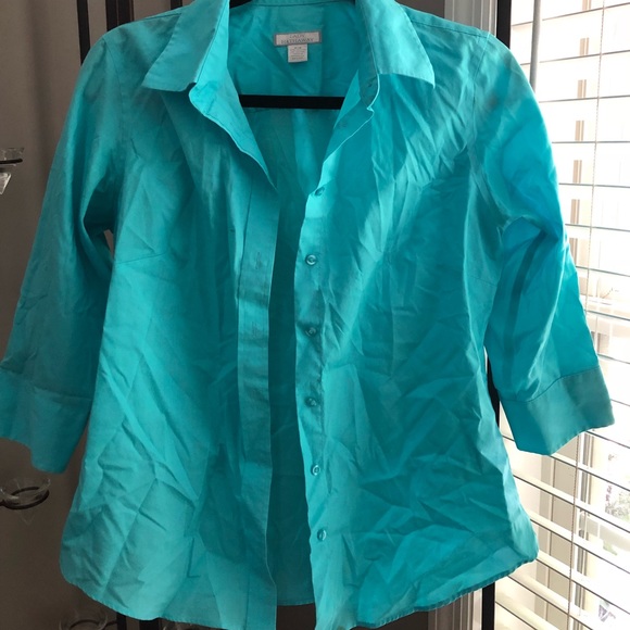 lady hathaway Tops - Quarter sleeve baby blue button down